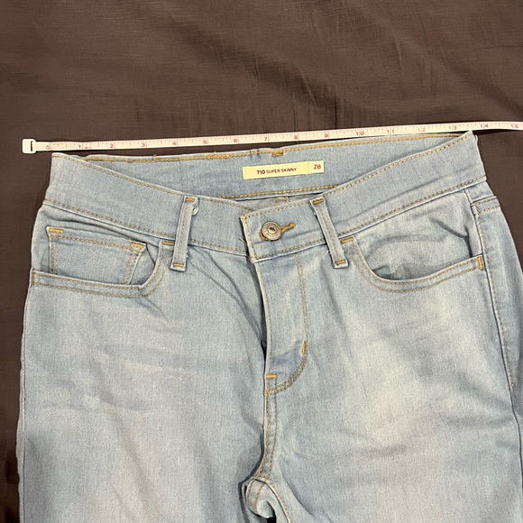 Levi’s 710 Super Skinny size 28 jeans - Picture 4 of 7